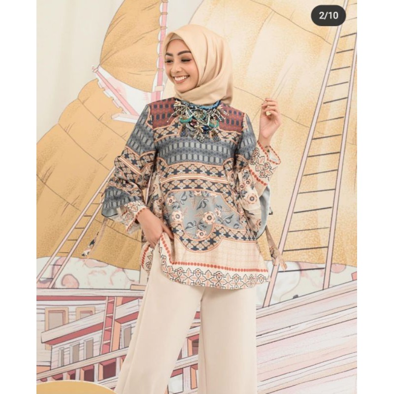 Sacha Blouse by Wearing Klamby