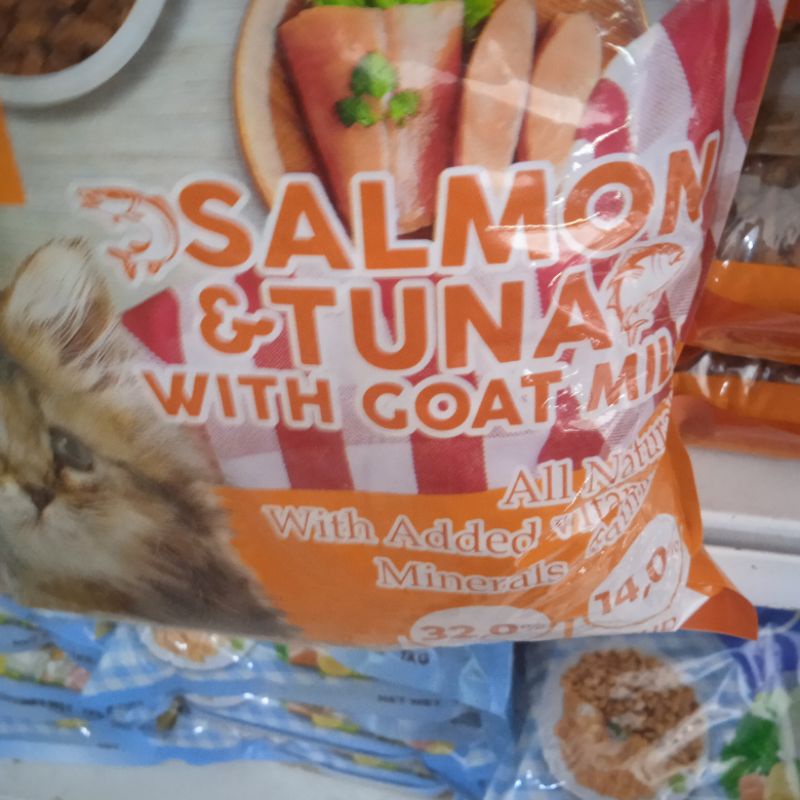 Markotop cat food kitten and mother repack 1 kg salmon dan tuna