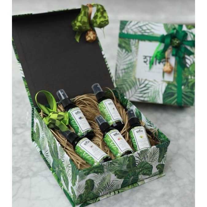 

Sale!!! Gift Box Innerpeace - Hampers - Box Kosong + Pita + Card - Paling Dicari