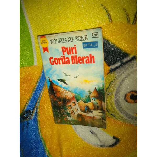 Puri Gorila Merah - Wolfgang Ecke / Klub Detektif