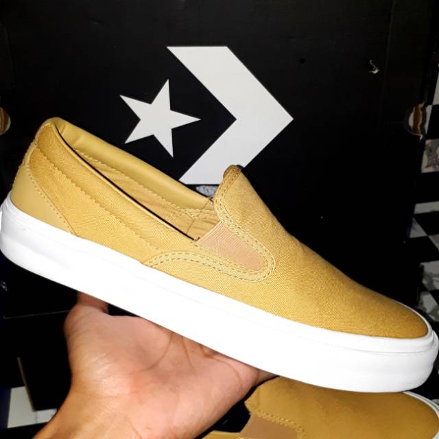 SALE DISKON CONVERSE ONE STAR CC SLIP ON