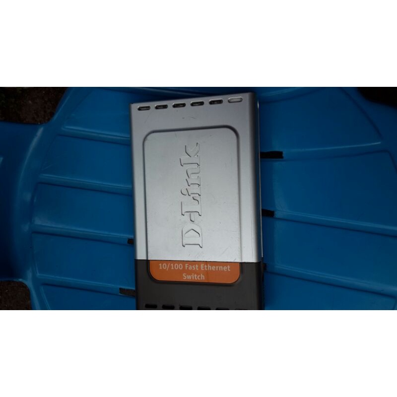 switch hub 8 port d link DES-1008D