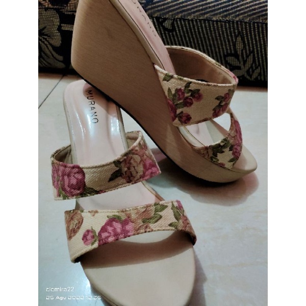 wedges preloved