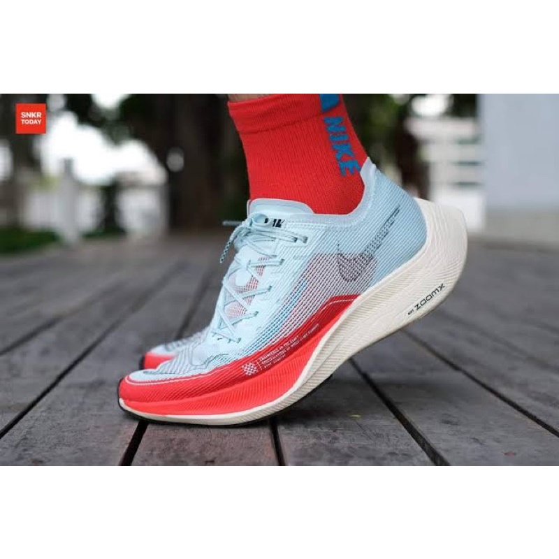 nike vaporfly 2 softblue red