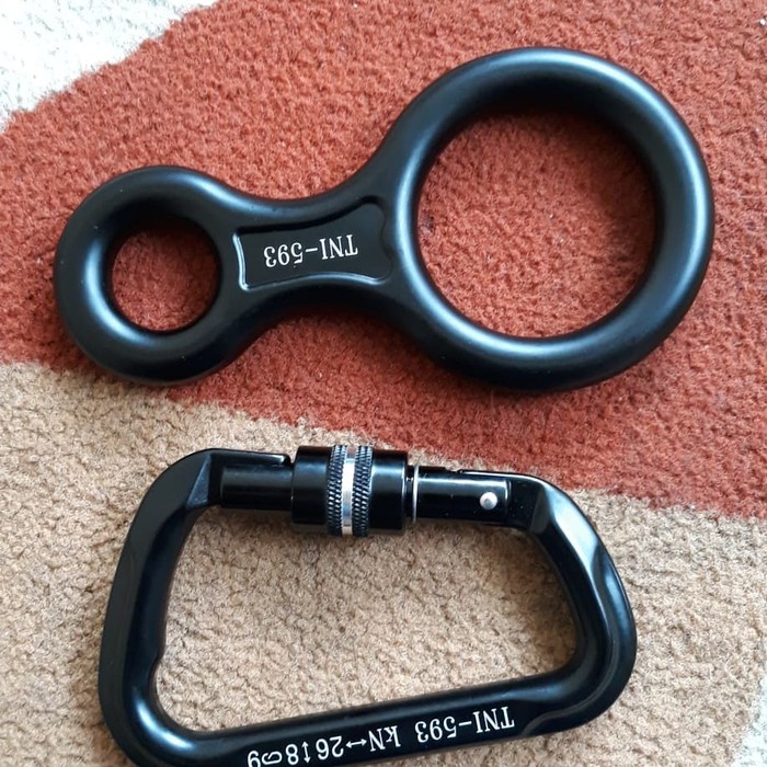 Termurah Carabiner screw delta dan figure 8 jatah tni-1set carabiner dan figure