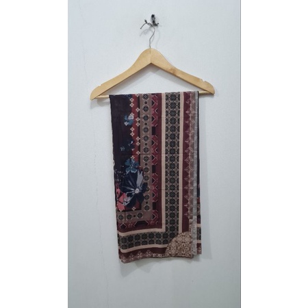 Kerudung Motif Louisaluna