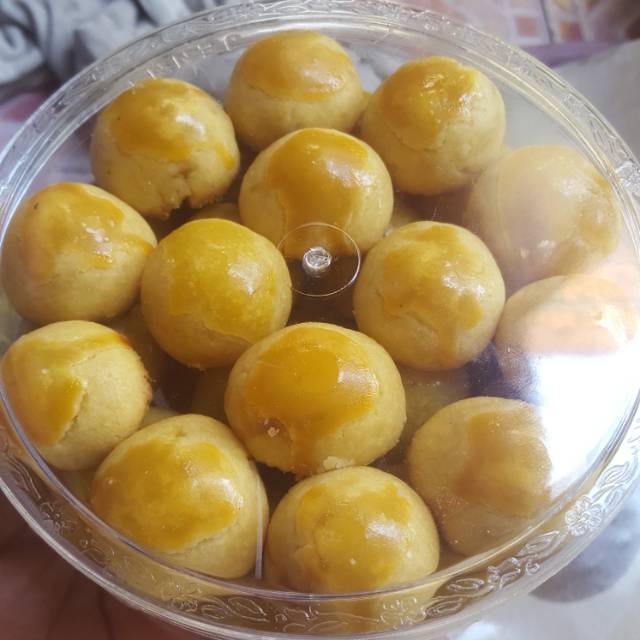 

KUE NASTAR