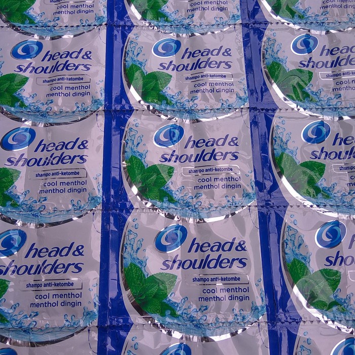 PER RENCENG SHAMPO HEAD &amp; SHOUDERS SASET 10 ML - HARGA 1 RENCENG ISI 12 SACHET - SAMPO HEAD &amp; SHOUDERS