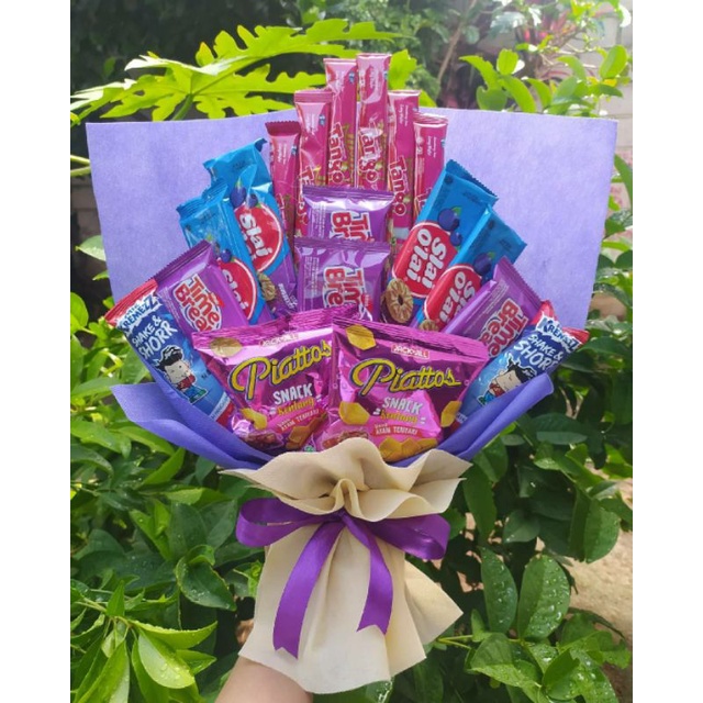 (S) BUKET UNGU CANTIK HADIAH ULTAH WISUDA SIDANG/paket/bingkisan Snack Ulang Tahun/Ultah/ Wisuda/Kado/Hadiah