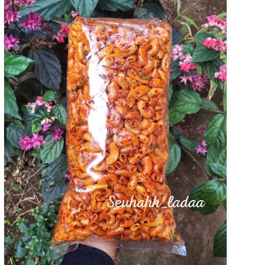 

2.2 STOK READY Makaroni kriuk bantat pedas daun jeruk 500gram #Shopeehaul