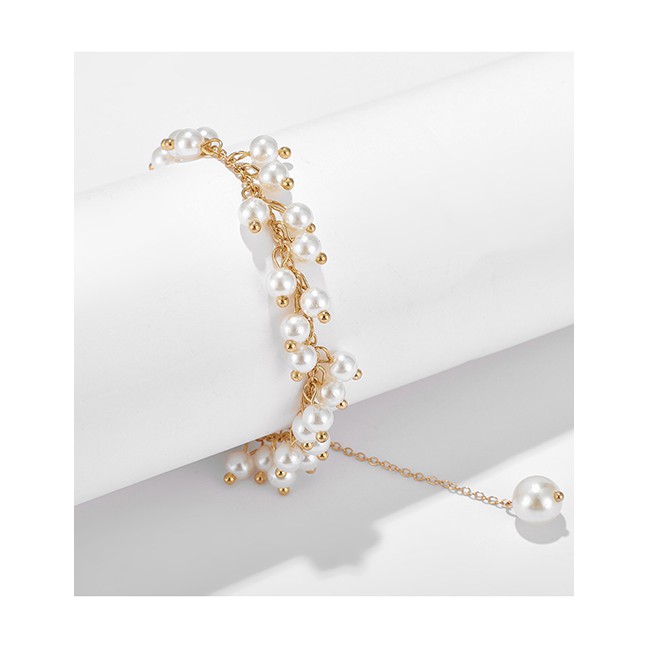 LRC Gelang Tangan Fashion White Pearl Beaded Pendant Alloy Bracelet P14814