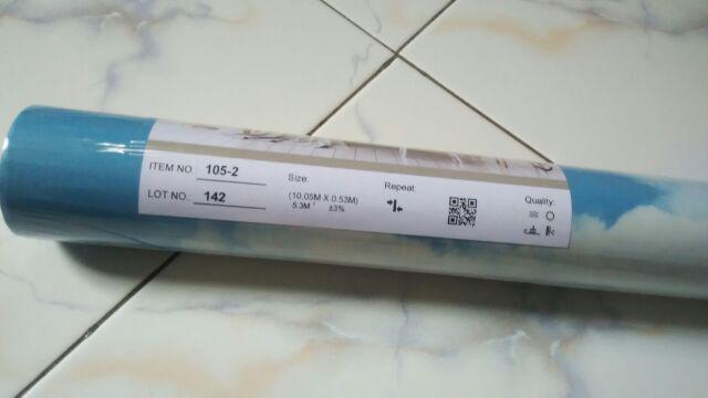 Wallpaper Dinding Motif Awan Glow In The Dark