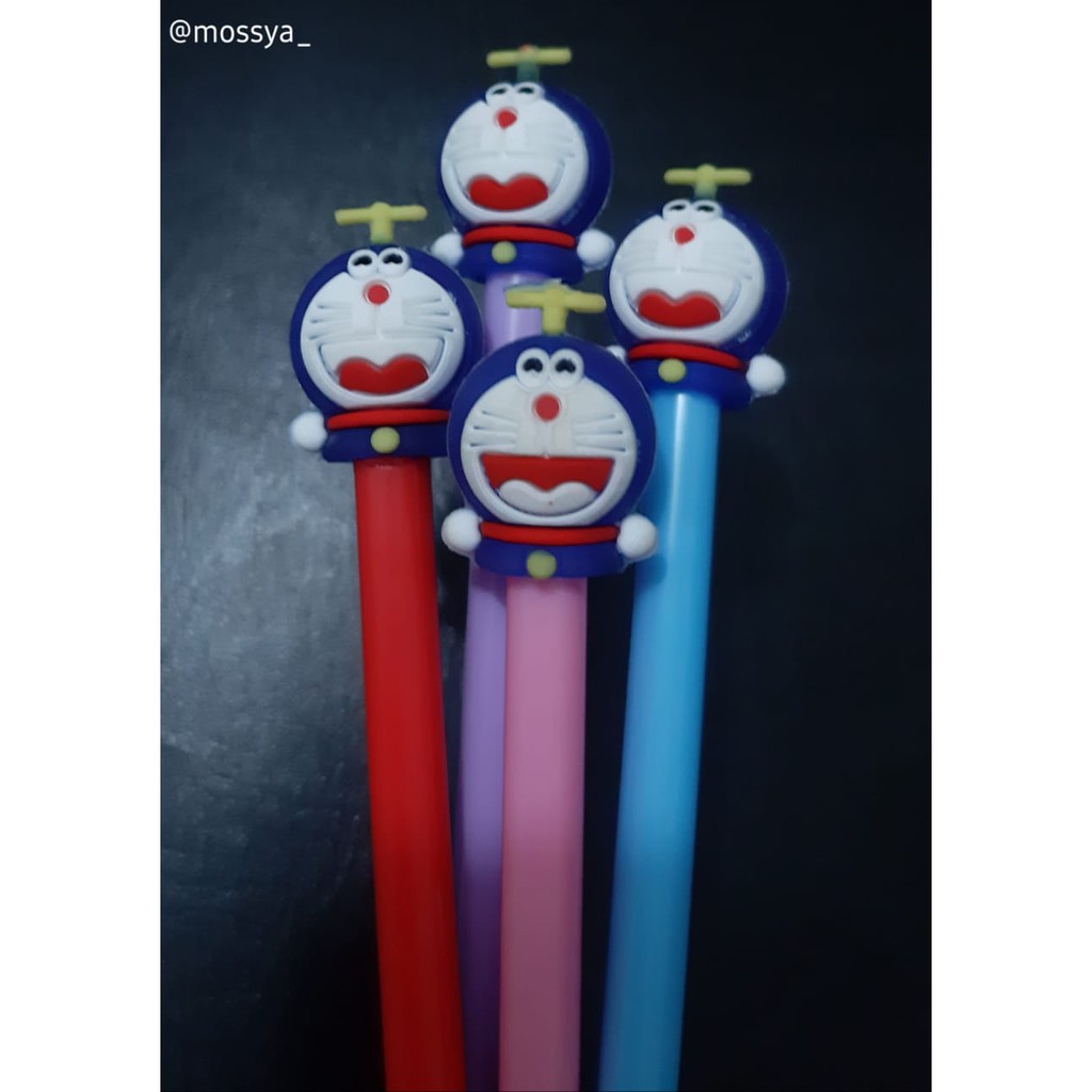 

12pc pulpen karakter random /Paket Pulpen Pena Gel Karakter Mix 12 Pcs Random
