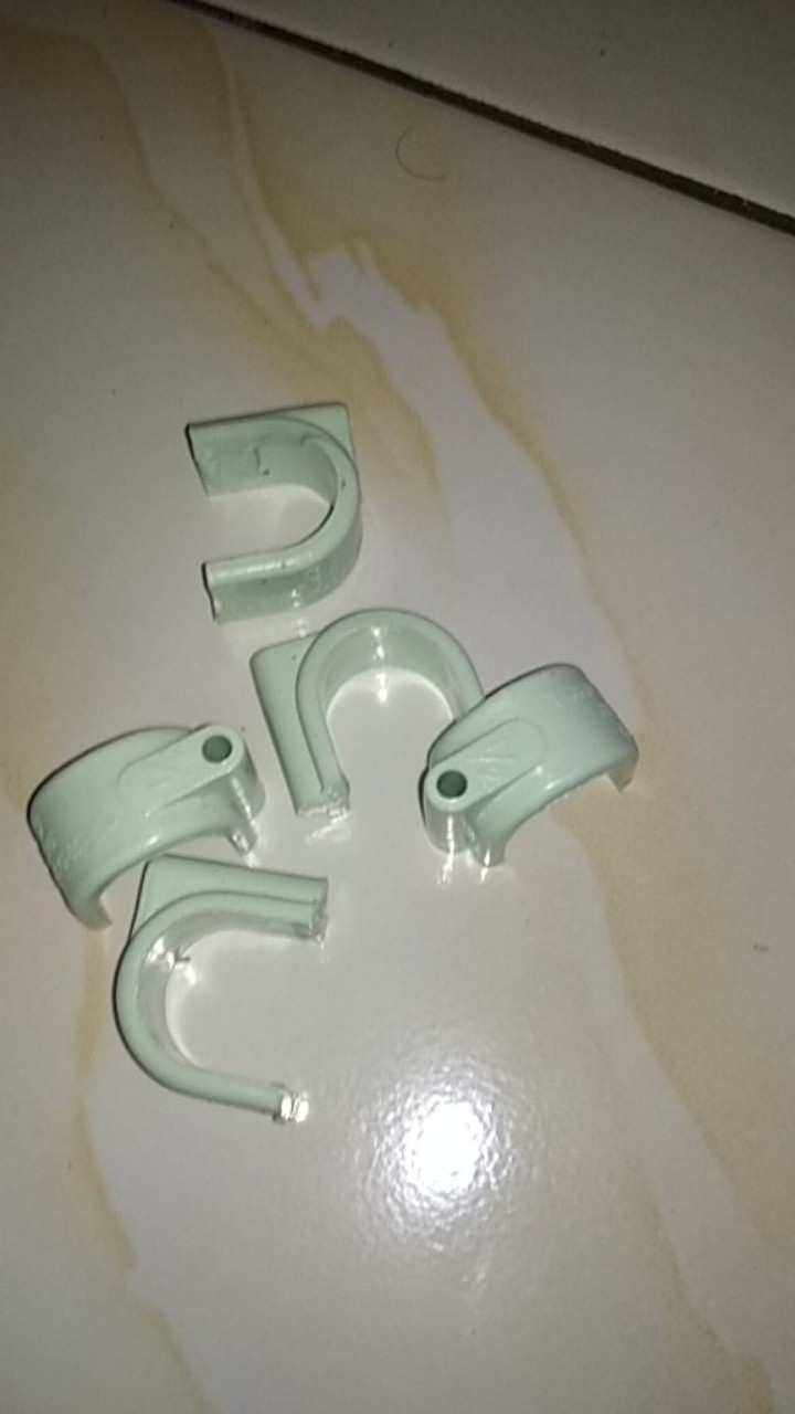 Klem Pipa Air Pvc 0.5 Inch 1 Per 2 Inch