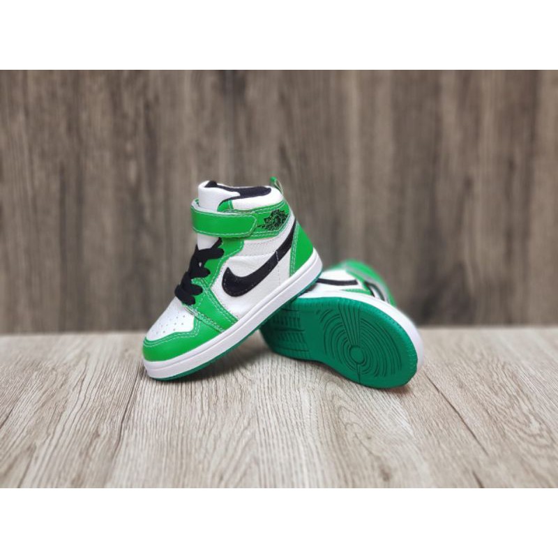 sepatu bayi nike bayi perempuan dan laki laki size 19-25