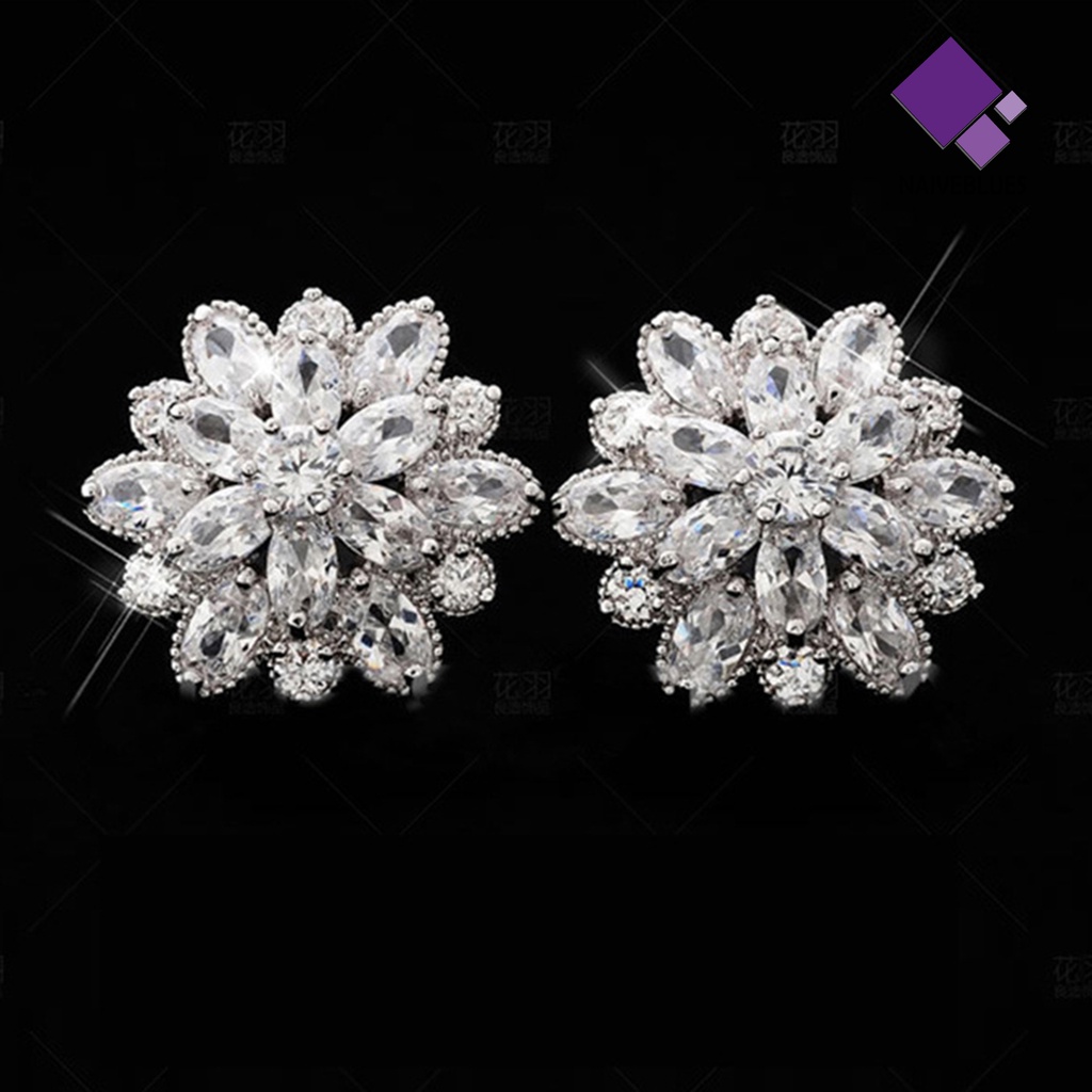 1 Pasang Anting Bentuk Bunga Aksen Berlian Imitasi Bahan Cubic Zirconia Untuk Wanita