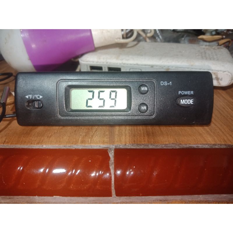 termometer digital untuk ruangan