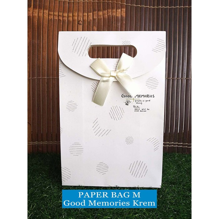 

Paper Bag Motif M / Tas Kertas Kado / Tas Ulang tahun - M CHARACTER
