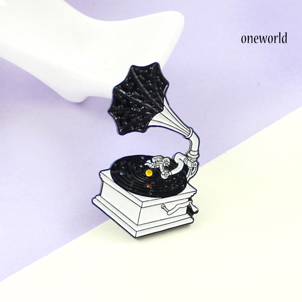 OW@ Women Men Cute Cartoon Retro Vinyl Gramophone Enamel Brooch Pin Badge Jewelry