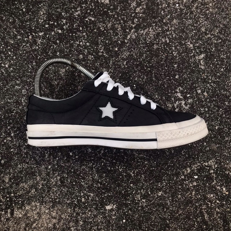 [PUSAT SEPATU SECOND] Converse One Star BW Leather