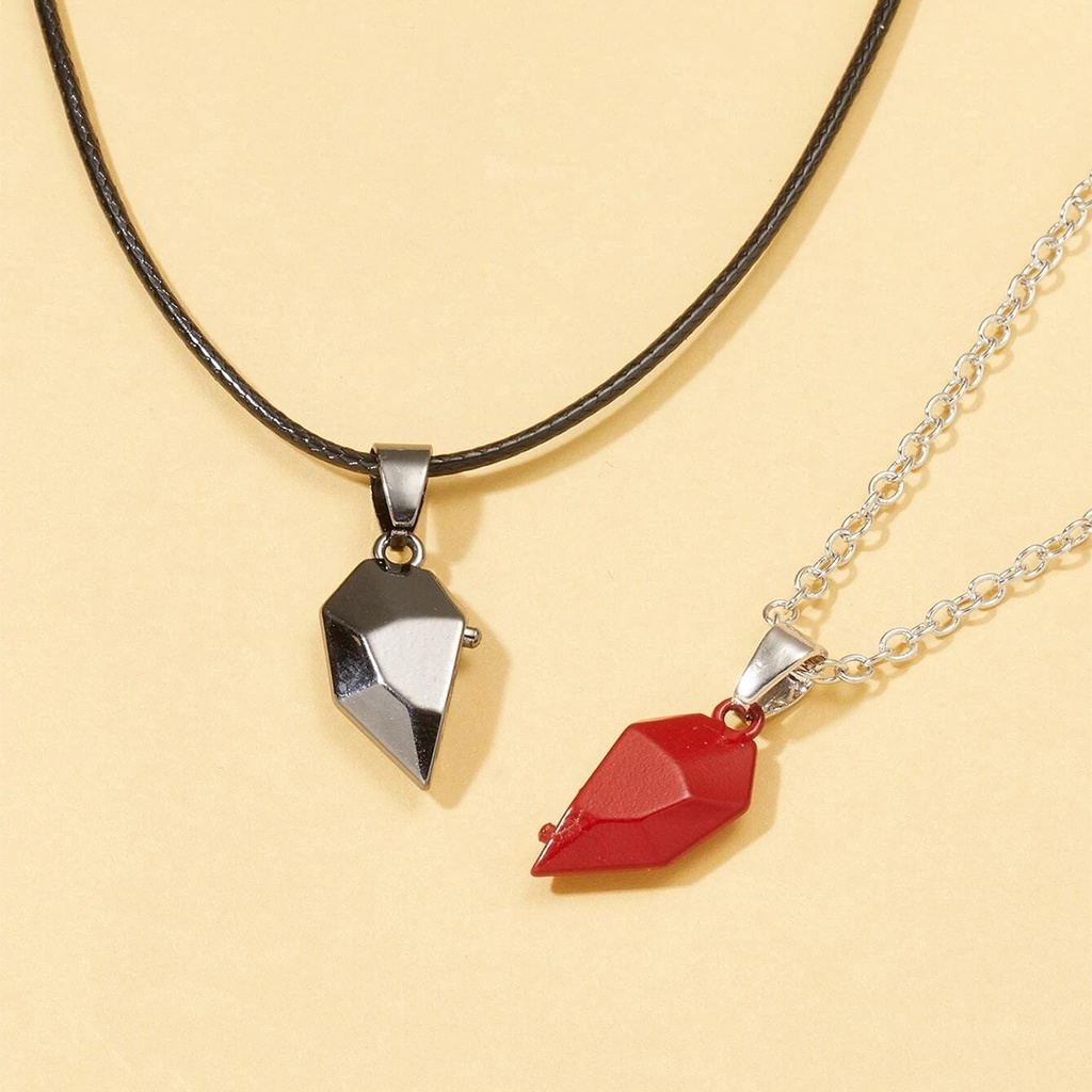 2pcs / Set Kalung Liontin Batu Magnet Bentuk Hati Warna Hitam Dan Merah Untuk Pasangan