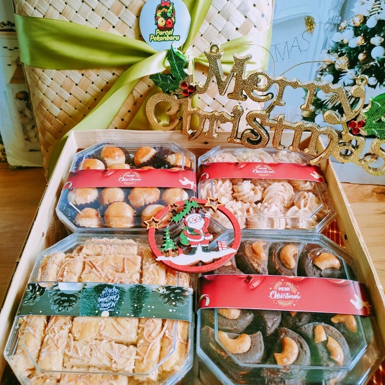 

Christmas Cookies Gift | Parcel Kue Natal - St. Kevin