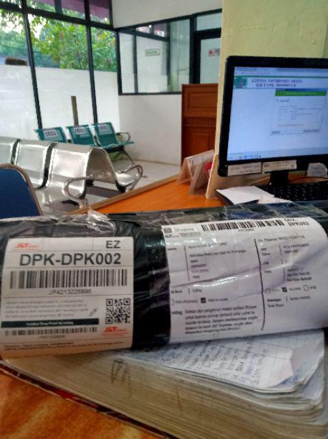 Wallpaper Stiker New Doraemon Salur