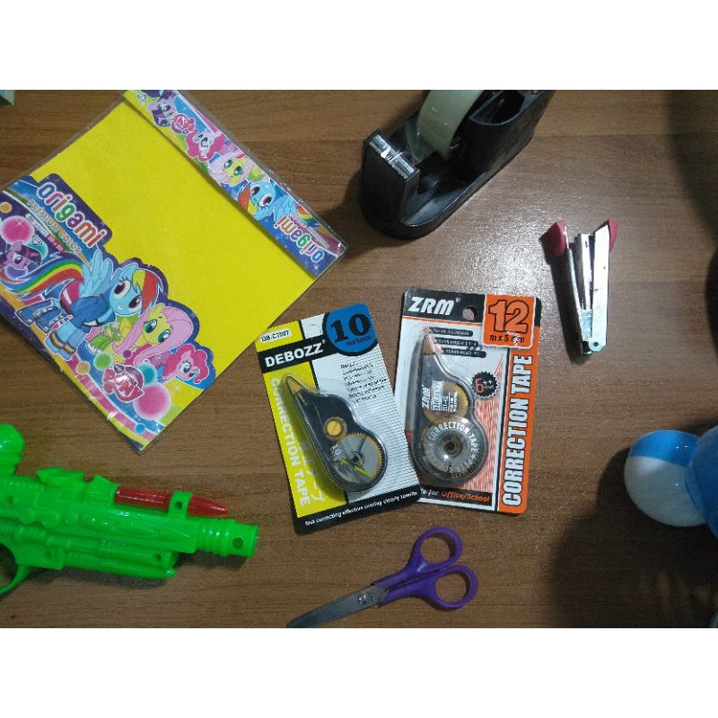 

correction tape / tip ex pita / penghapus tinta pulpen pita