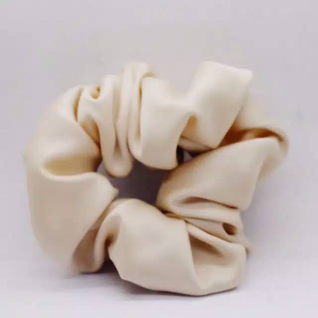 

Begie Satin Scrunchies (Basic Colour Series)