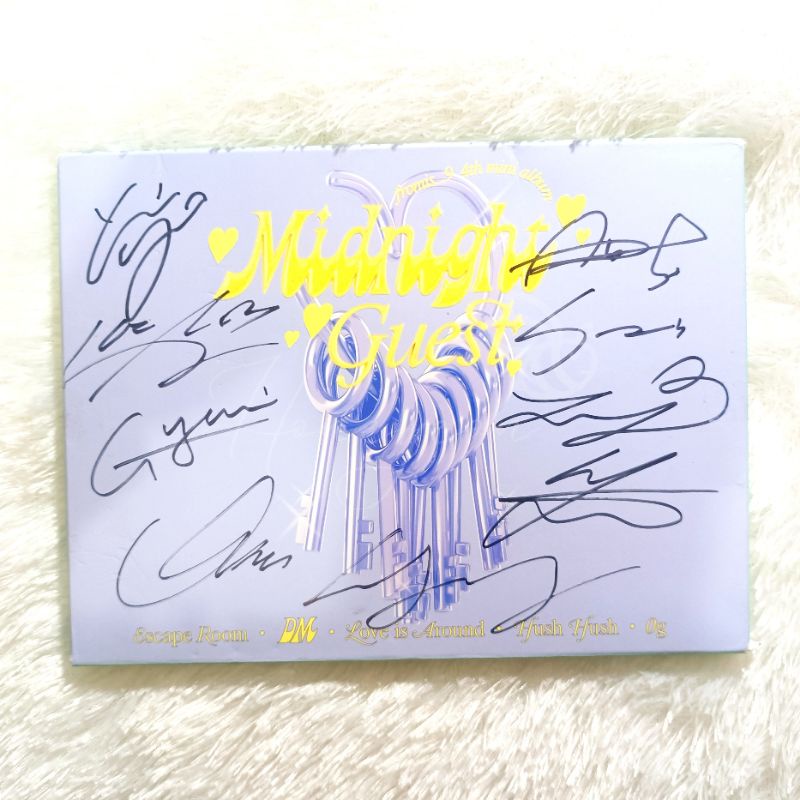 fromis_9 Fromis_9 - YZY Yizhiyu Signed Album Only Damaged
