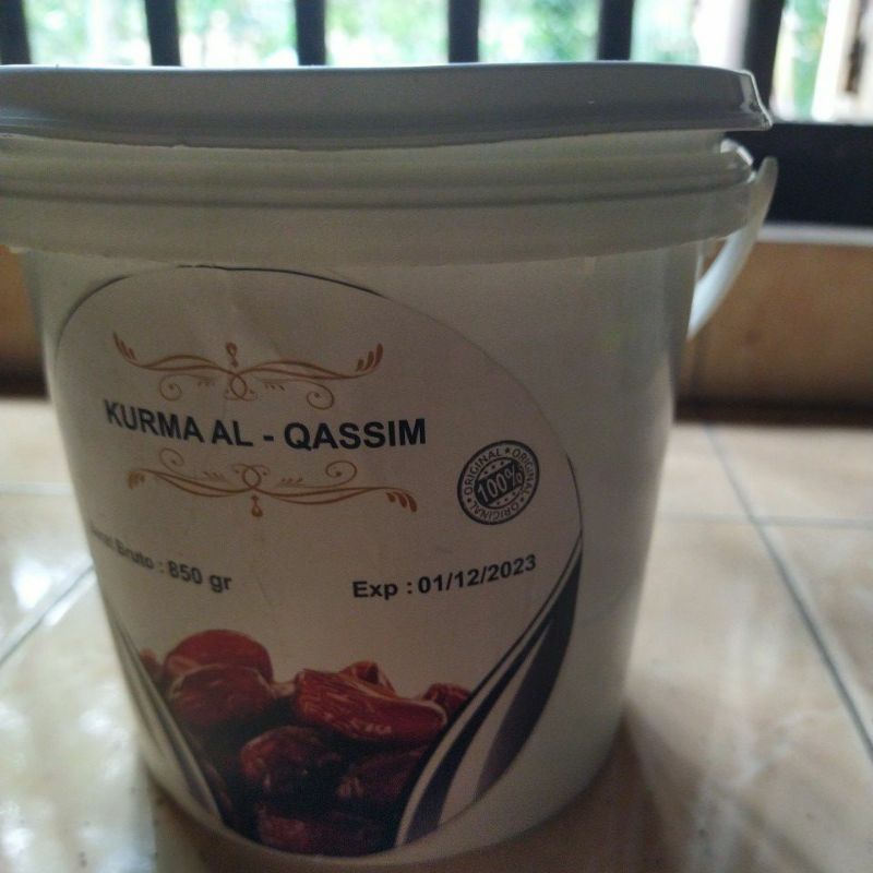 

kurma al qassim cup kecil ukuran 850 gram