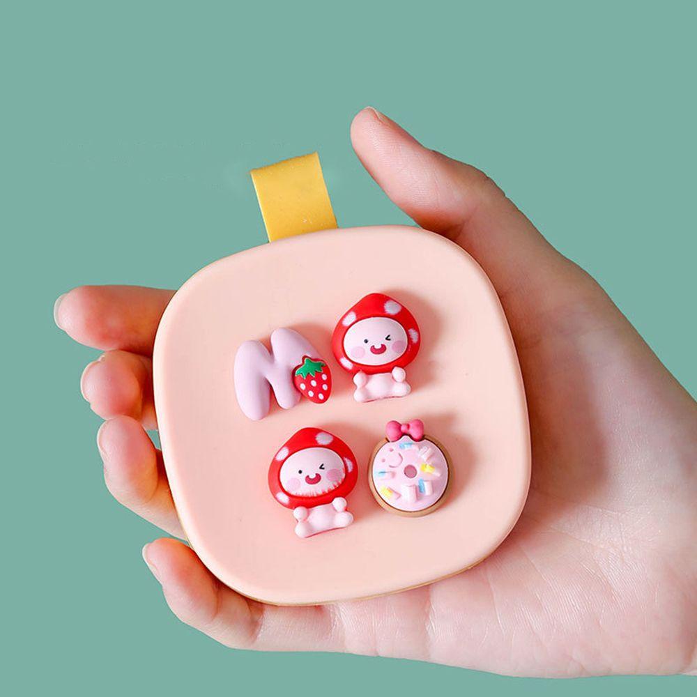 [Elegan] Kartun Pill Box Pria Tahan Air Silikon Vitamin Obat Organizer