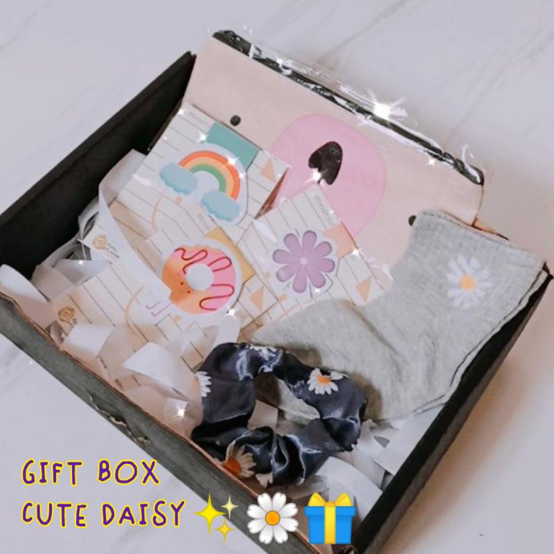 

HAMPERS KADO APA YANG LUCU HAMPERS DAISY DONG // HAMPERS KADO GIFT BOX WISUDA SEMPRO