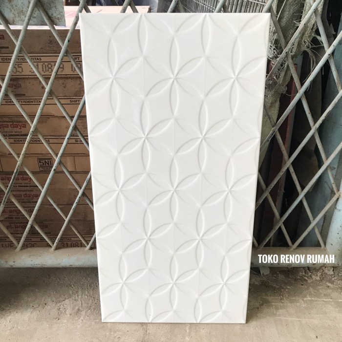 Keramik dinding putih motif 30x60 (glossy) / keramik dinding dapur