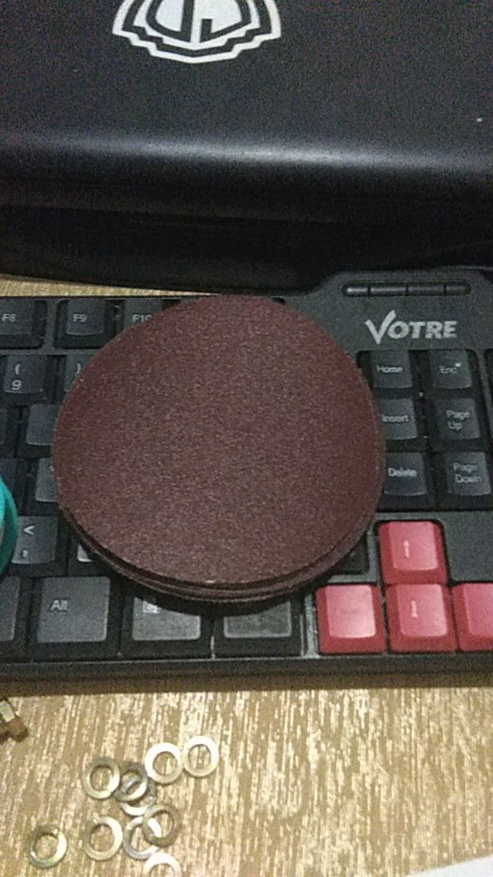 Kertas Pasir Amplas Bulat Tempel Velcro 4 Inch