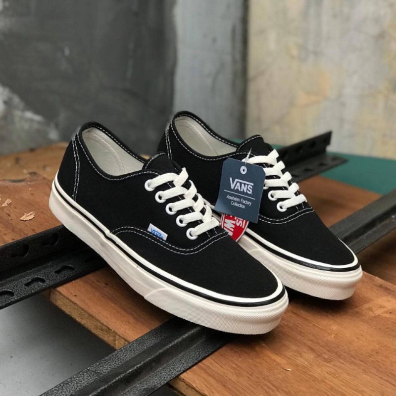 Vans authentic anaheim black white