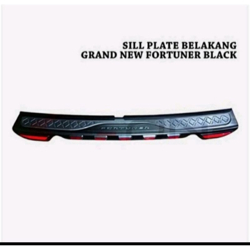 SILLPLATE BELAKANG MOBIL GRAND FORTUNER 2012 -2015 .