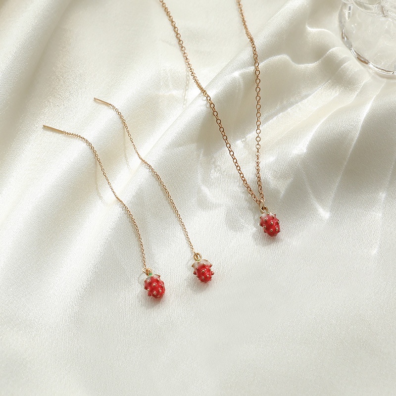 Strawberry menggantung anting-anting panjang rumbai girly temperamental anting-anting Korea internet