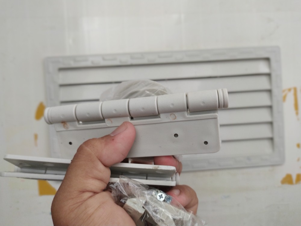 Promo Terbatas Grand Opening ! Paket Hemat Jalusi + Handel + Grendel + Engsel Pintu Kamar Mandi Pvc