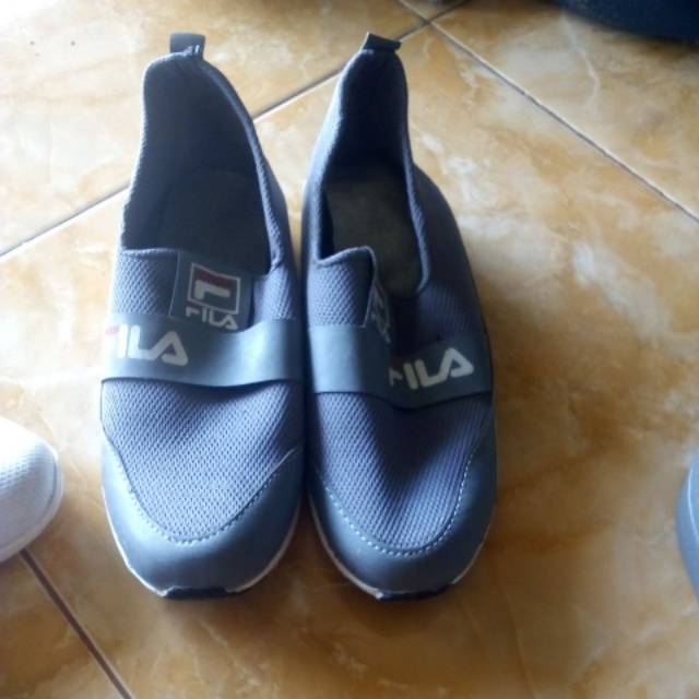Sepatu cuci gudang import