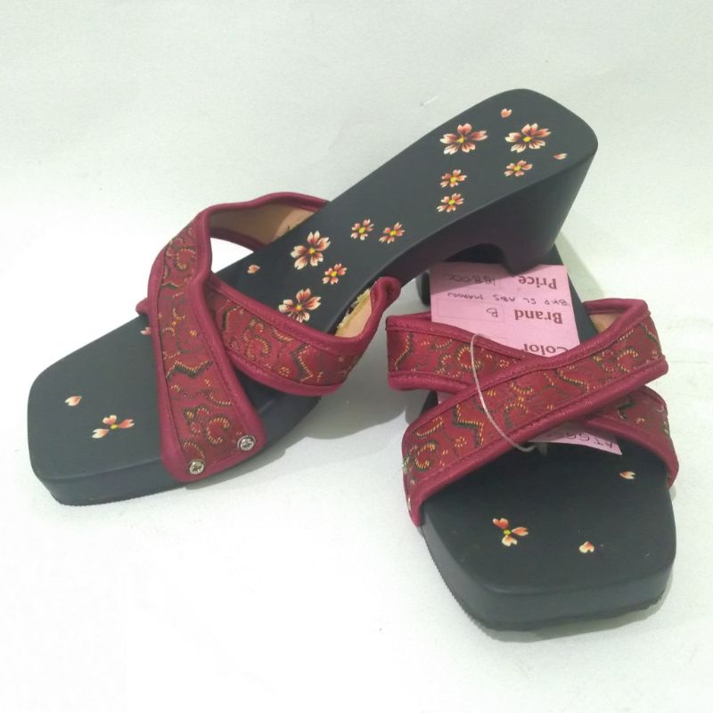 Sandal Wedges Kayu Wanita
