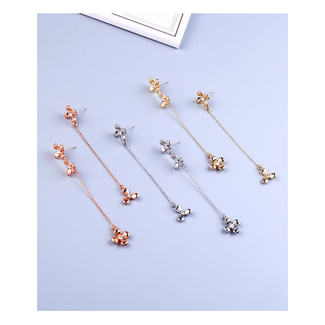 LRC Antying Tusuk Fashion Golden-3 S925 Silver Pin Studded Flower Earrings F92080