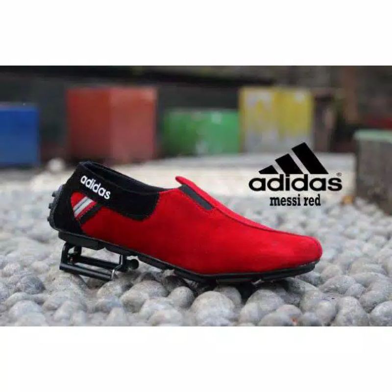sepatu slip on pria