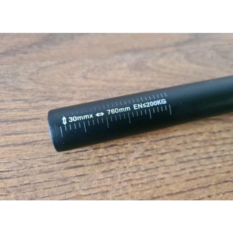 Handlebar Mosso Black Red 07B M5 MTB Panjang 760 x 31.8 MM Riser  30 MM 76 cm 3 cm Bahan Alumunium