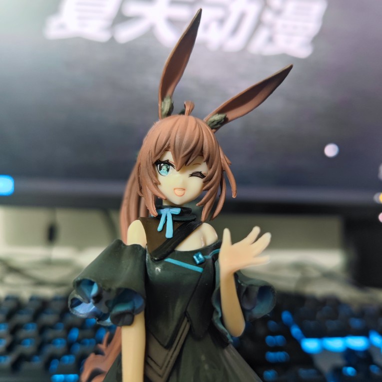 Mainan Action Figure Anime Arknights Amiya Bunny Girl Mainan Action Figure Patung Bahan PVC Ukuran 20cm