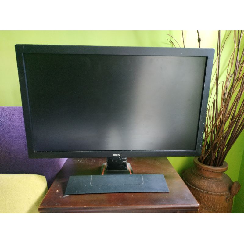 Monitor Komputer LCD Benq Rusak