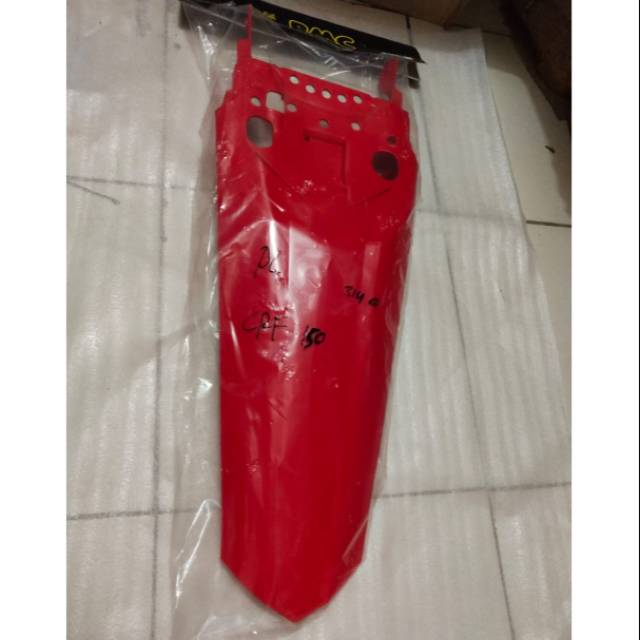 Spakbor Belakang CRF 150, ada warna  merah,  putih, hitam,