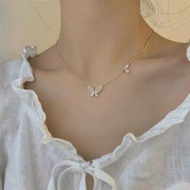 Butterfly kalung untuk Wanita cahaya mewah minoritas desain kalung ins kalung gaya dingin sederhana