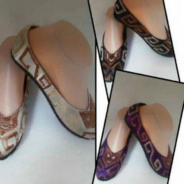 Sepatu bordir bali