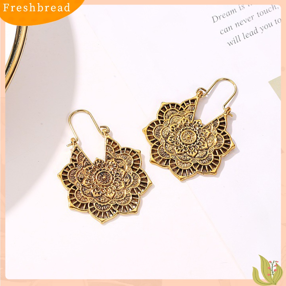 Fresh| Anting Kait Gantung Wanita Desain Ukiran Bunga Hollow Gaya Vintage Untuk Hadiah